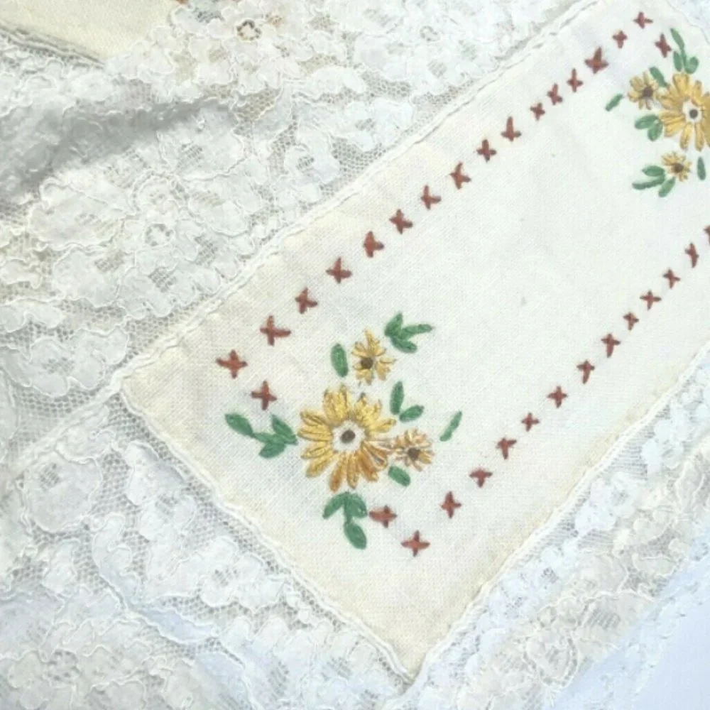 Vintage Antique Set 3 Handmade Cloths Lace Doilies